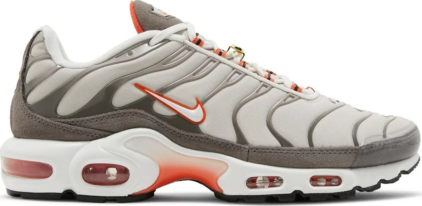 Air max plus vast grey orange pulse best sale