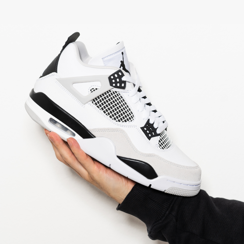 Air Jordan 4